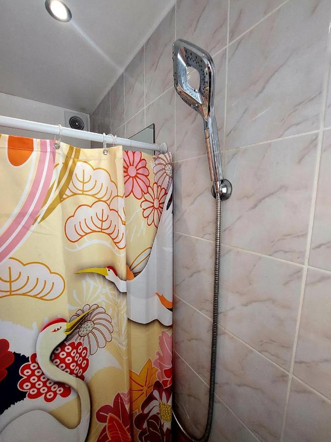 Les Belles Terrasses Dieppe ,3 Appartements , Le Vegetal De 1 A 8 Personnes , Le Tropical De 1 A 6 Personnes , Le Floral Avec Terrasse De 1 A 3 Personnes , Quartier Calme Au Stationnement Gratuit A Cote De L'Avenue Verte Экстерьер фото