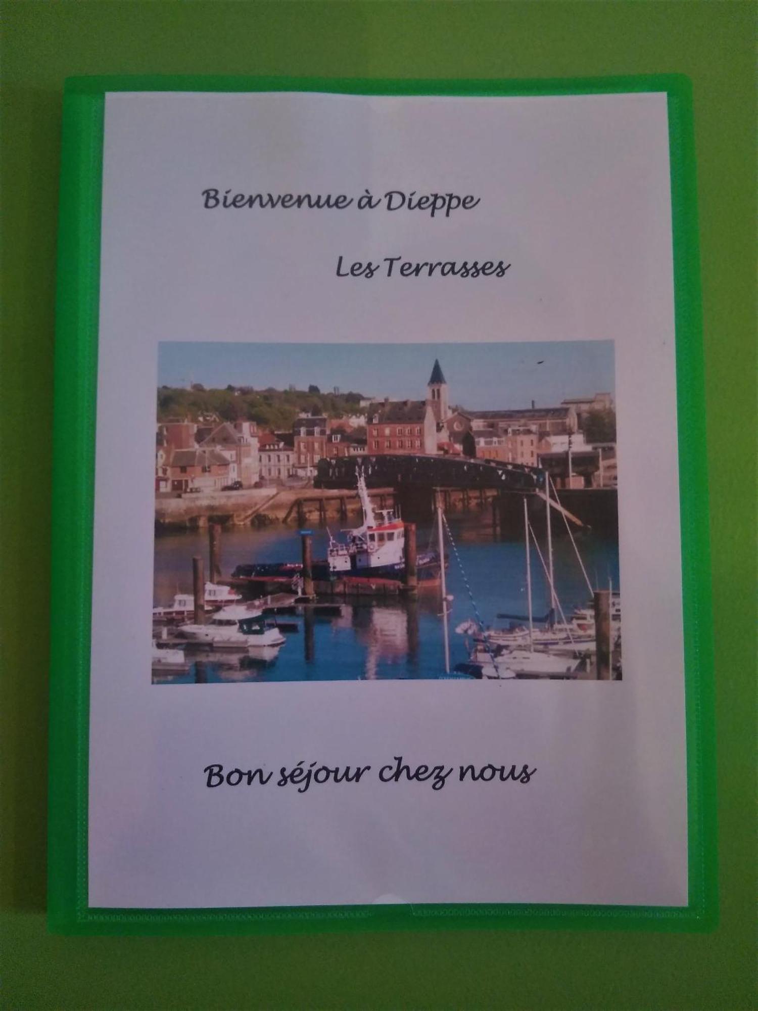 Les Belles Terrasses Dieppe ,3 Appartements , Le Vegetal De 1 A 8 Personnes , Le Tropical De 1 A 6 Personnes , Le Floral Avec Terrasse De 1 A 3 Personnes , Quartier Calme Au Stationnement Gratuit A Cote De L'Avenue Verte Экстерьер фото